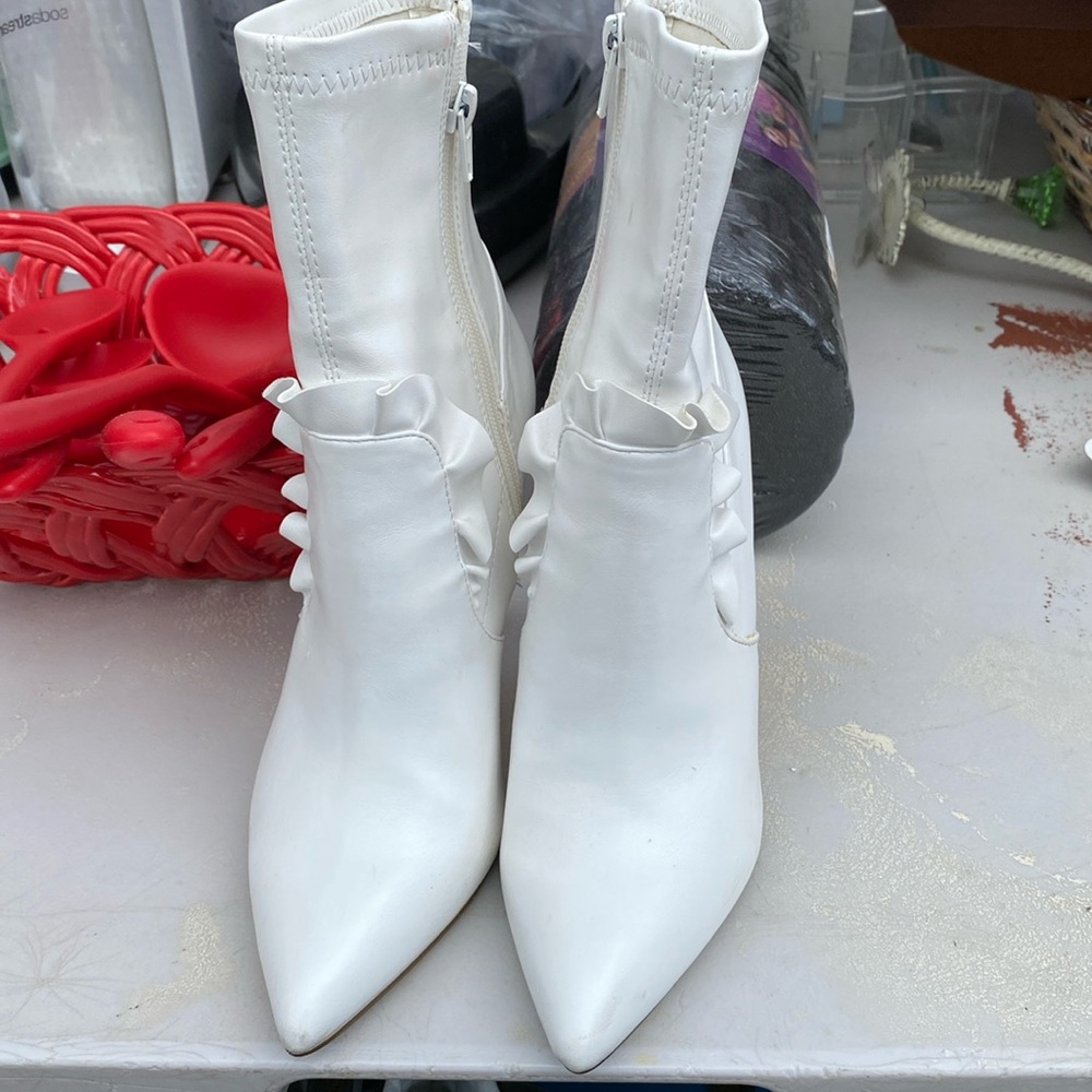 Heel boots